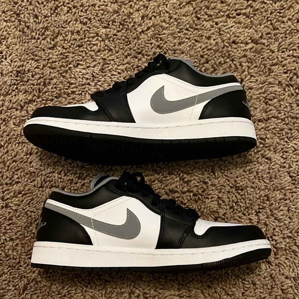 Air Jordan 1 Low Black Medium Grey